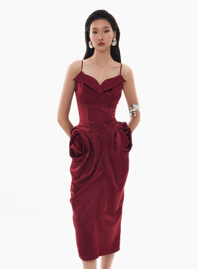 越南小众MUSTHAVE 2024夏季新款明媚大女主红色花朵高收腰吊带裙