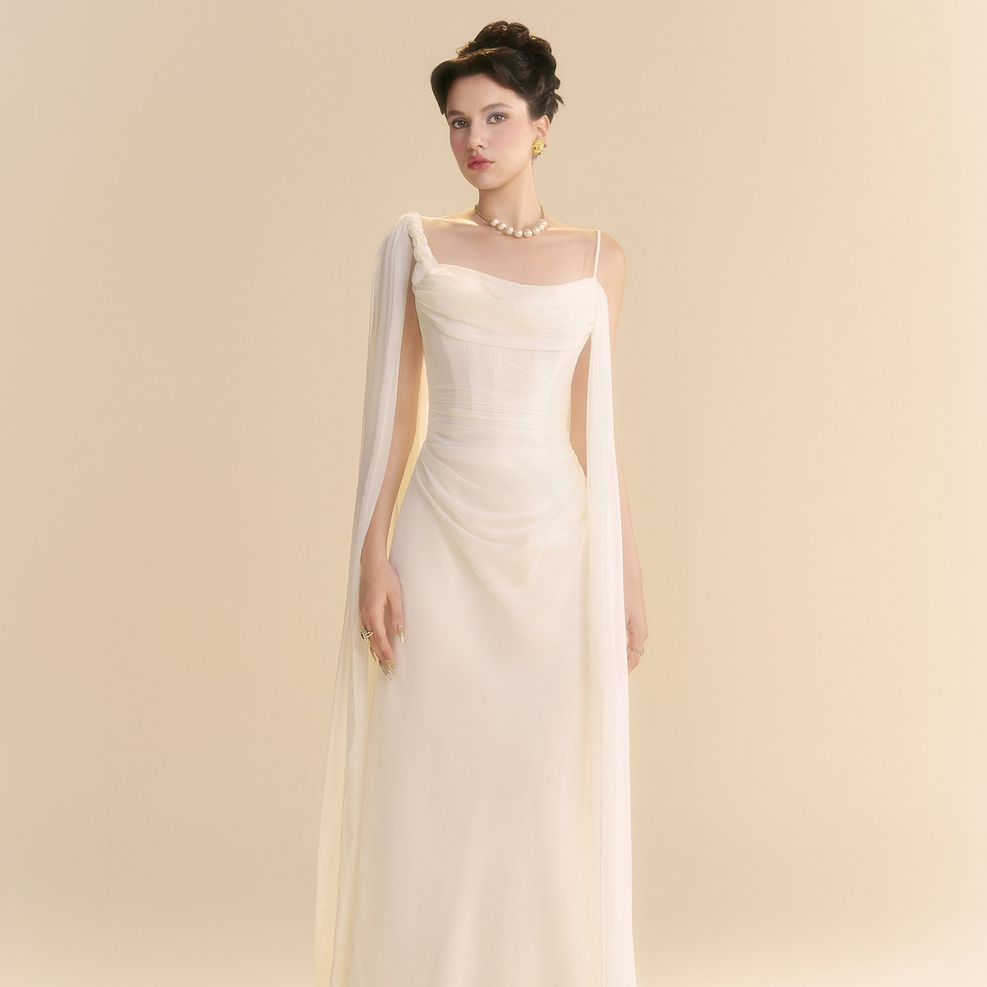 越南小众LINH PHUNG 2025年秋季新款优雅纯白鱼骨薄纱连衣裙