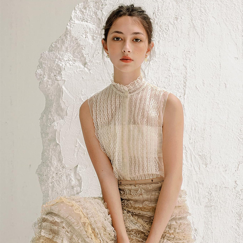越南品牌chim yen2022夏季新款无袖蕾丝小高领上衣 木耳边半裙