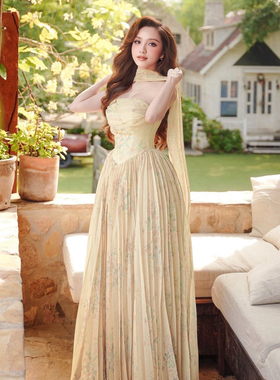 越南小众品牌SISSY 2025年夏季新款优雅淡黄色碎花百褶高腰长裙