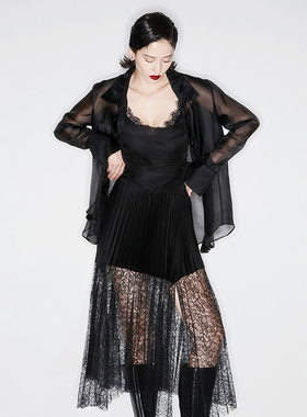 越南小众MUSTHAVE 2024年春季新款女人味黑色蕾丝拼接缎面套装