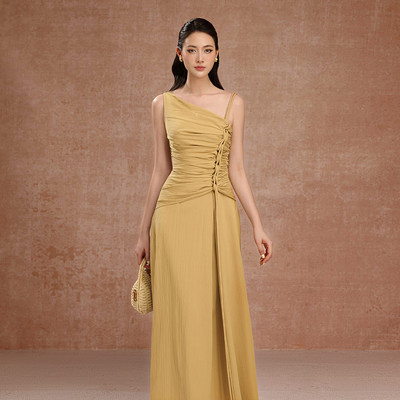 越南小众品牌DENIO 2024年夏季新款气质姜黄色抽绳单肩吊带长裙