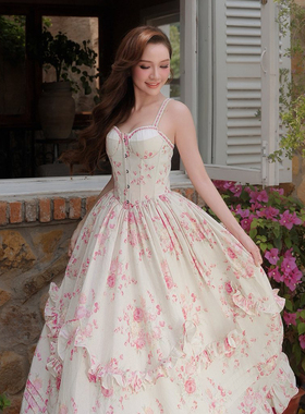 越南小众品牌SISSY 2025年夏季新款粉白温柔系伞摆连衣裙