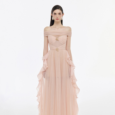 越南JOSEPHINE 2025年春季新款仙气度假风柔软肤色连衣裙