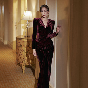 越南小众品牌MBCL 光泽感丝绒柔软细腻御姐长裙 2025新年新款