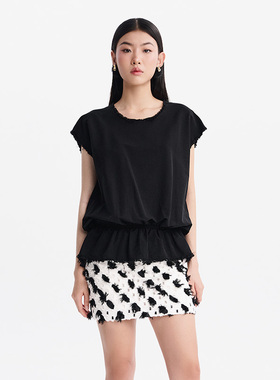 越南小众MUSTHAVE 2024年夏季新款简约圆领松弛感上衣+黑白半裙