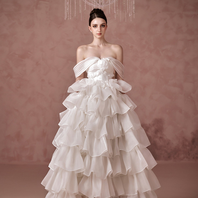 越南小众品牌SISSY 2025年夏季新款高级贵气层次感荷叶边礼服裙