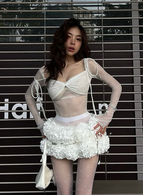 越南小众品牌NINISESI 2025年夏季新款性感透视薄纱上衣+包臀裙