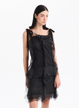 越南小众MUSTHAVE 2024年夏季新款显瘦黑色荷叶边系带连衣裙