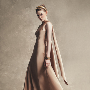 越南小众GIANA 2026年夏季新款礼服晚宴后飘带无袖高定连衣裙