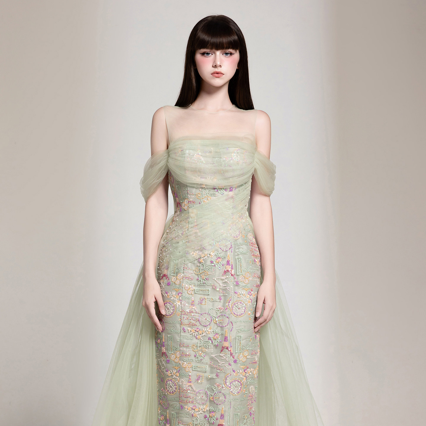 越南小众品牌CHOU PHAN 2025年秋季新款绿色刺绣感吊袖长裙