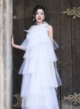 越南小众品牌ONONMADE 2025年夏季新款朦胧粉白层次感薄纱连衣裙