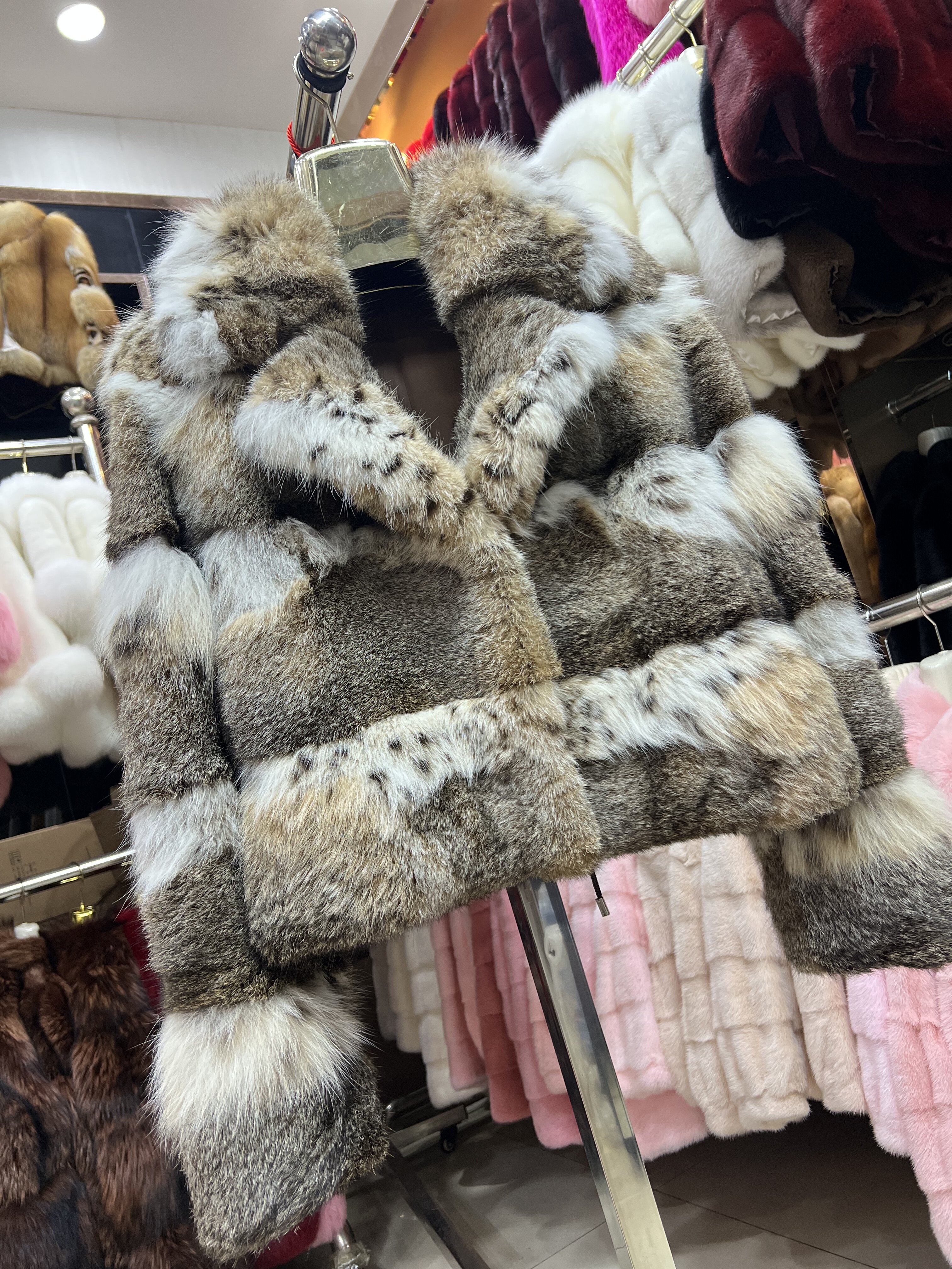 进口Lynx猫皮草大衣女款整皮海宁时尚轻盈裘皮草外套保暖西装领