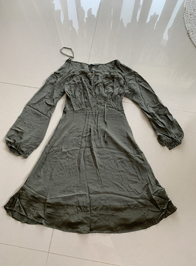 真丝手工褶皱连衣裙
