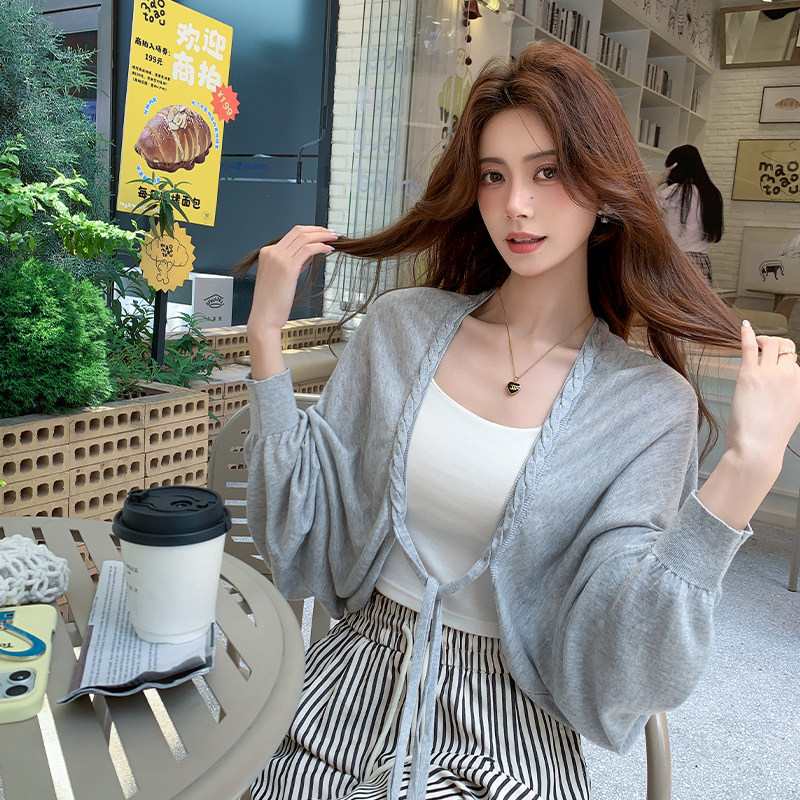 夏季气质披肩外搭2026新款薄款高级感开衫女空调衫宽松配裙小坎肩