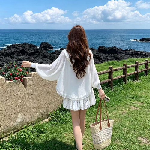 白色冰丝针织开衫宽松外套女夏季