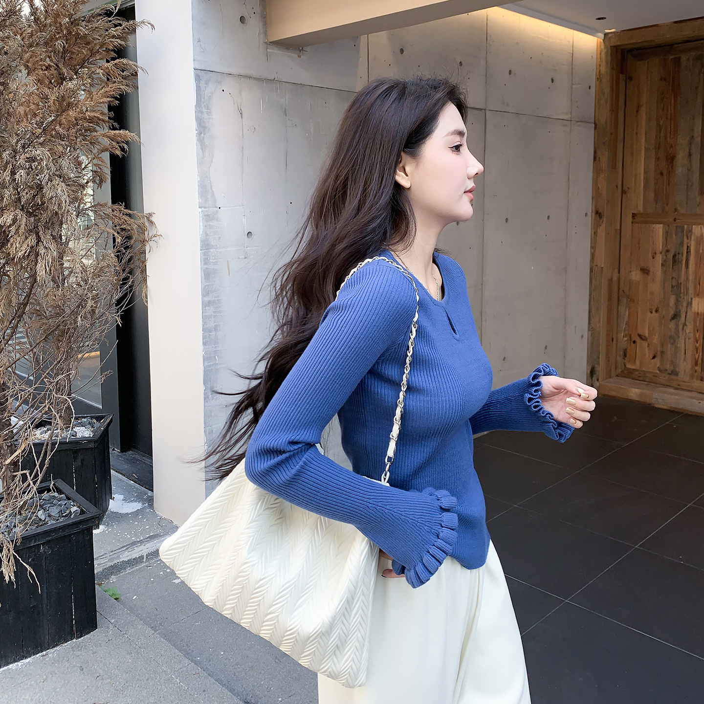 秋冬打底毛衣蓝色内搭长袖上衣