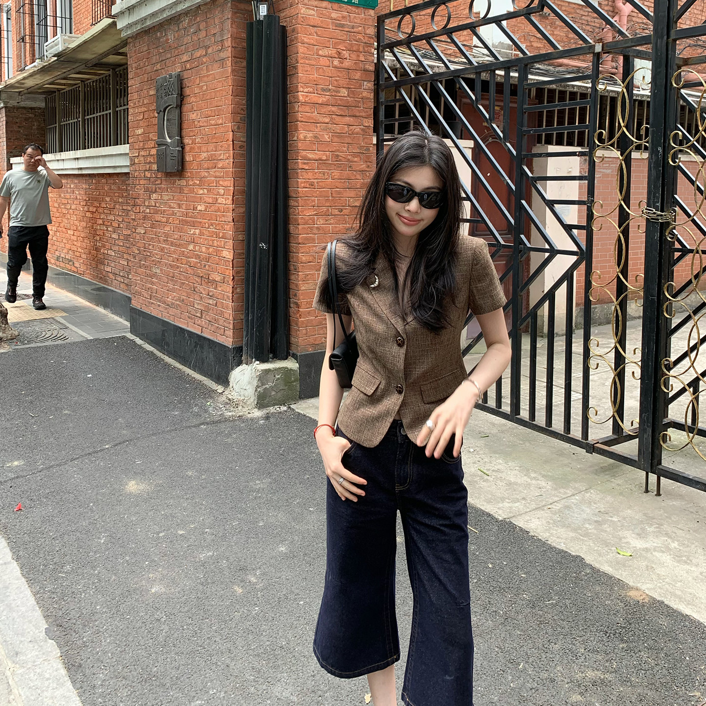 喂狗小面包设计感气质复古薄款外套女夏季2026新款小垫肩小香上衣
