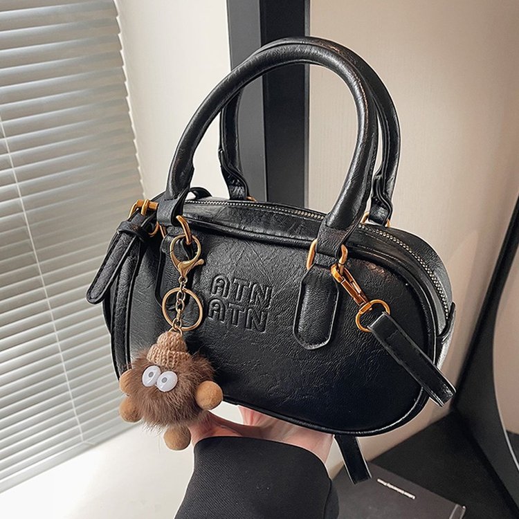 2025秋季新款通用款女包车缝线PU单肩斜挎手提包2024年冬季波士顿