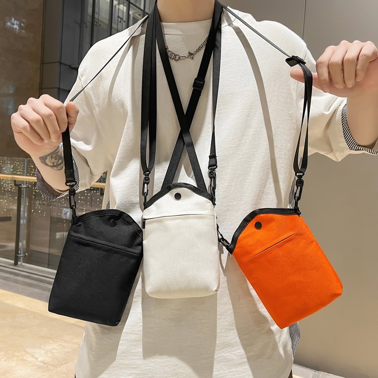 日系潮竖款尼龙手机包女斜挎小包包女2024新款休闲百搭帆布单肩包