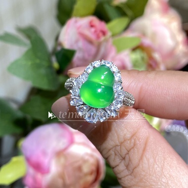 天曼新中式满钻玫瑰钻镶嵌绿玉髓葫芦福禄戒指女925银媲阳绿翡翠