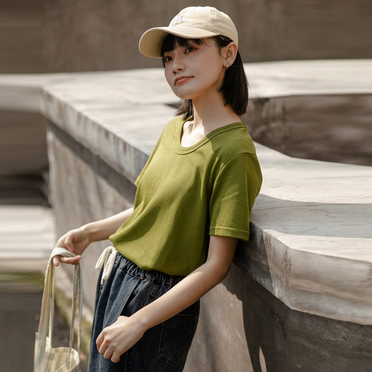 角舍 2026夏季新款基础款正肩短袖T恤女士小个子宽松巨好看的上衣图片