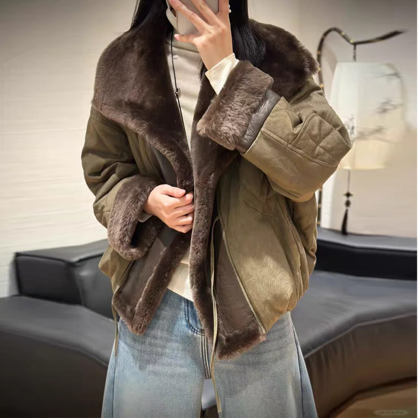 鹅绒羽绒服拼接皮毛一体翻领外套女2025冬季新款短款亚麻宽松皮草