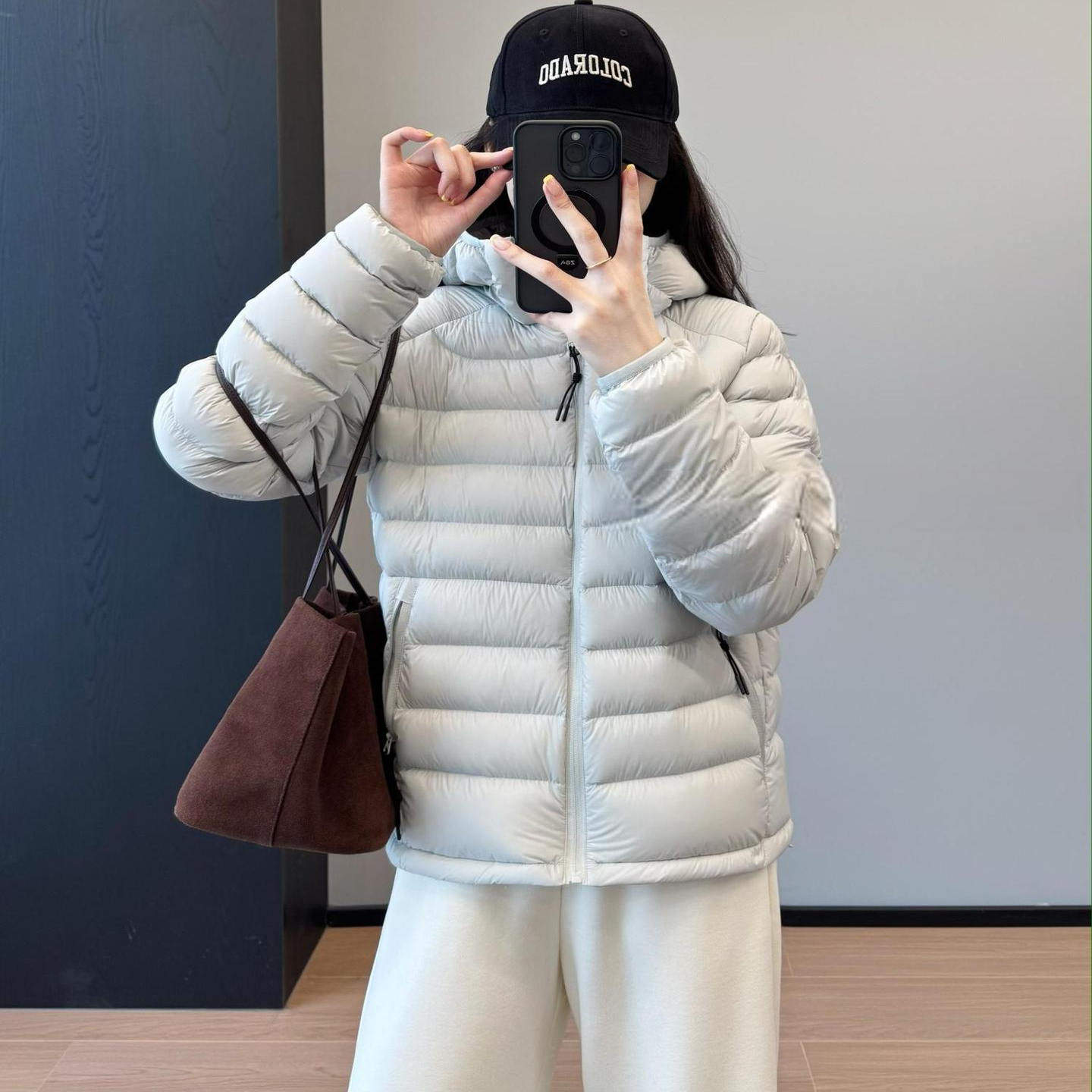 深圳南油女装~鸟家同款三星安心95鸭绒~轻盈保暖排骨羽绒服图片