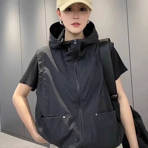 欧货防晒连帽马甲外套女2025夏季新款设计感宽松无袖带帽透气上衣