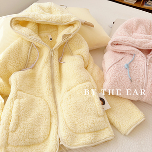 在耳边秋冬加厚保暖羊羔绒毛绒珊瑚绒连帽情侣家居服套装可外穿