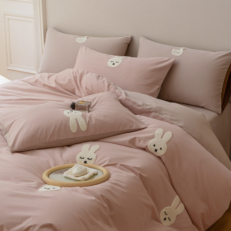 可爱兔兔秋冬磨毛四件套全棉刺绣