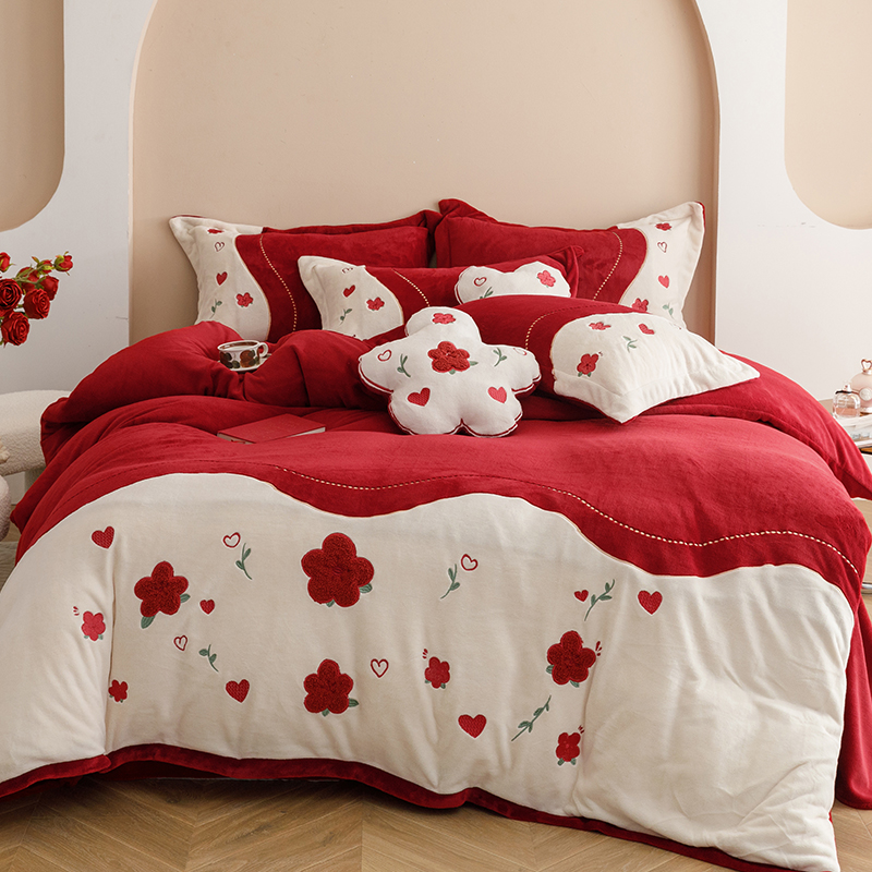 喜庆牛奶绒四件套拼色刺绣