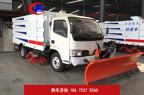 高性能扫路除雪车，四扫盘与吸盘进行扫吸结合，清扫作业宽度约2.6m，清扫速度每小时5-20 km，雪铲宽度2.3米-3.3米可选，详情请致电：18672270260