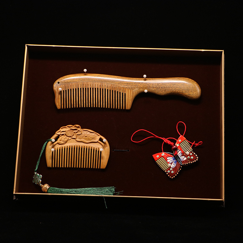 中国风特色礼盒手绘蝴蝶绿檀木梳