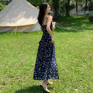 FBB 吊带碎花连衣裙女性感露背收腰显瘦气质海边度假长裙 WORKS