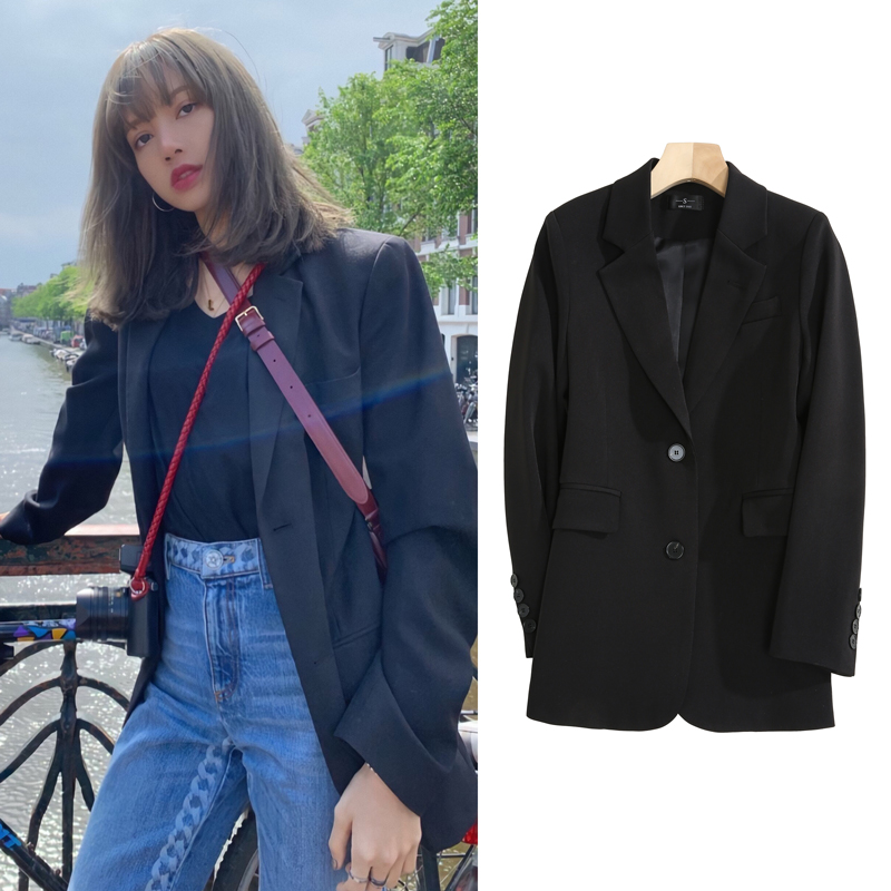 blackpinklisa女春季小西装