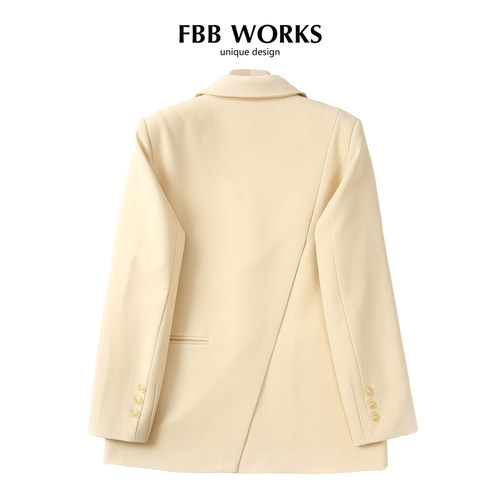 设计感开叉西装厂家直销