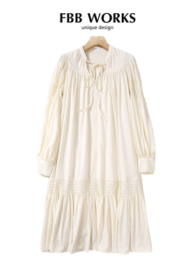 FBB WORKS【芙罗拉】气质白色连衣裙小个子春季新款系带V领娃娃裙
