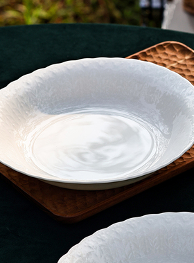 日本进口Narumi鸣海SilkyWhite骨瓷浮雕23cm餐盘果盘深盘礼盒套装