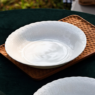日本进口Narumi鸣海SilkyWhite骨瓷浮雕23cm餐盘果盘深盘礼盒套装
