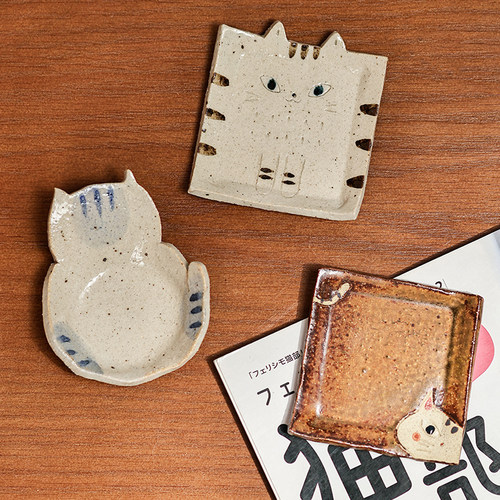 日本进口濑户烧手作粗陶猫咪碟子