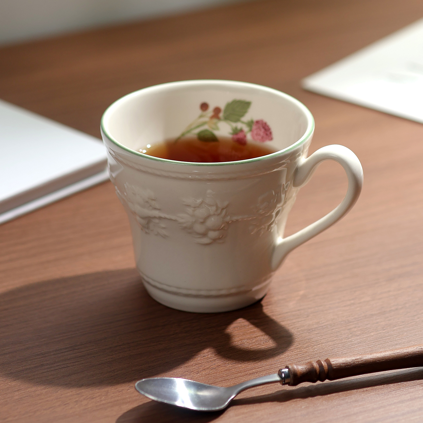 WEDGWOOD威基伍德树莓浮雕马克杯