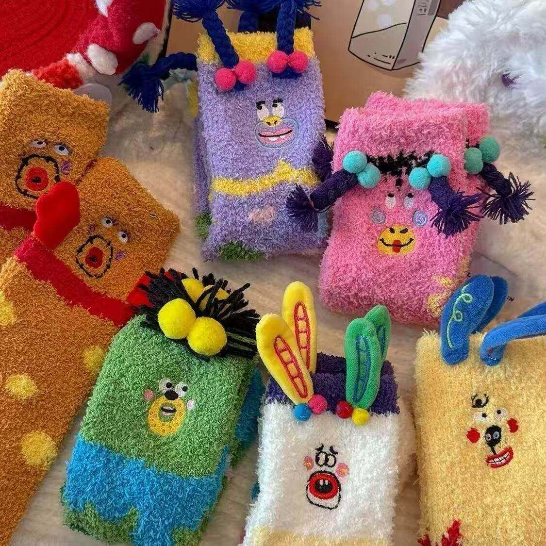 卡通珊瑚绒丑陋搞怪地板袜子冬季