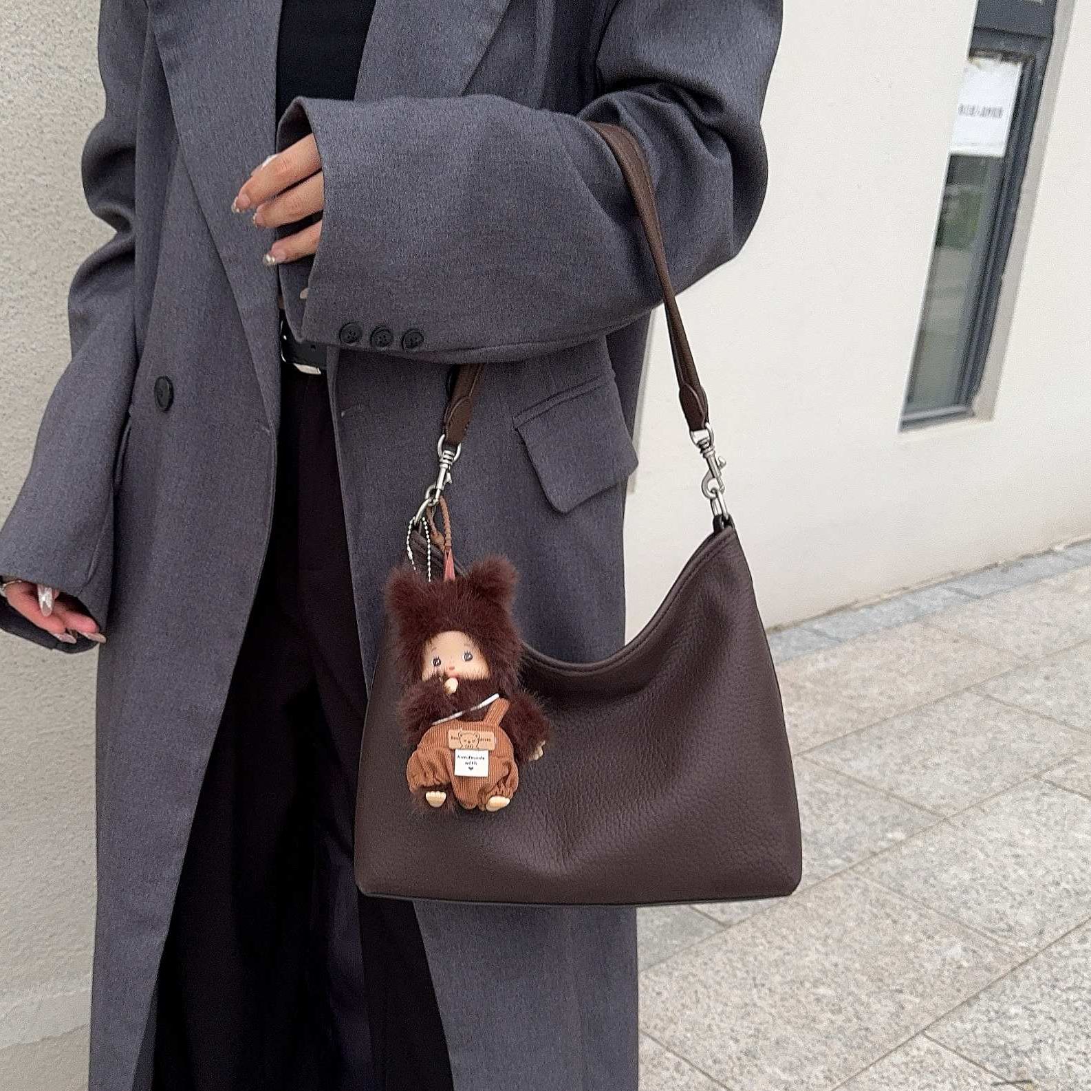 2025秋冬新款软皮休闲女包大容量通勤百搭时尚托特单肩斜挎包