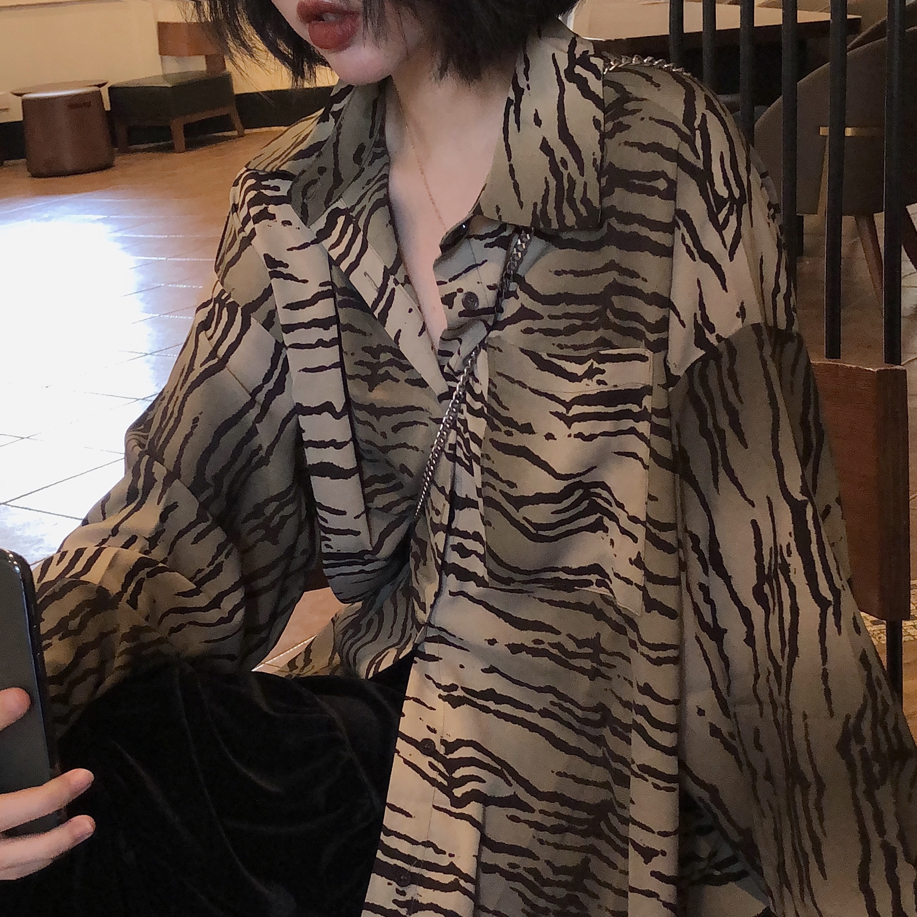 Real price Korean casual shirt zebra pattern gradient long sleeve cardigan chiffon shirt