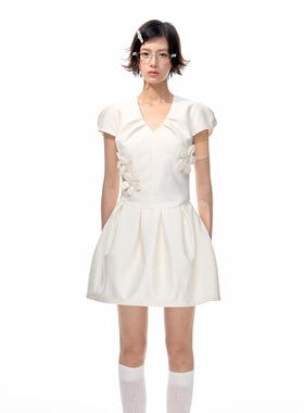 Romance Nanci  “浪漫花园”v领百褶花苞裙气质显瘦短袖连衣裙