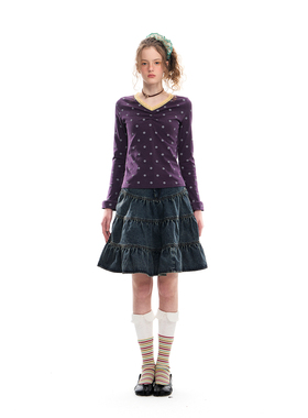 Romance Nanci1.4日20点 早春紫色V领波点打底衫