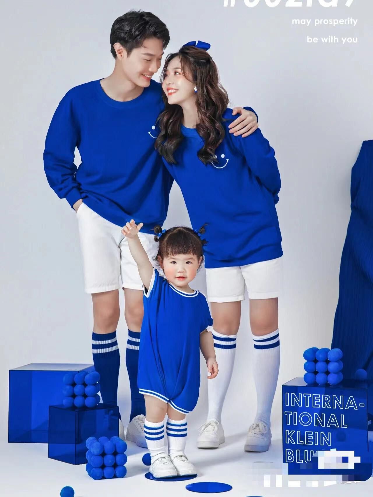 儿童摄影服装时尚潮拍风格影楼一家四口休闲亲子装辣妈潮爸街拍