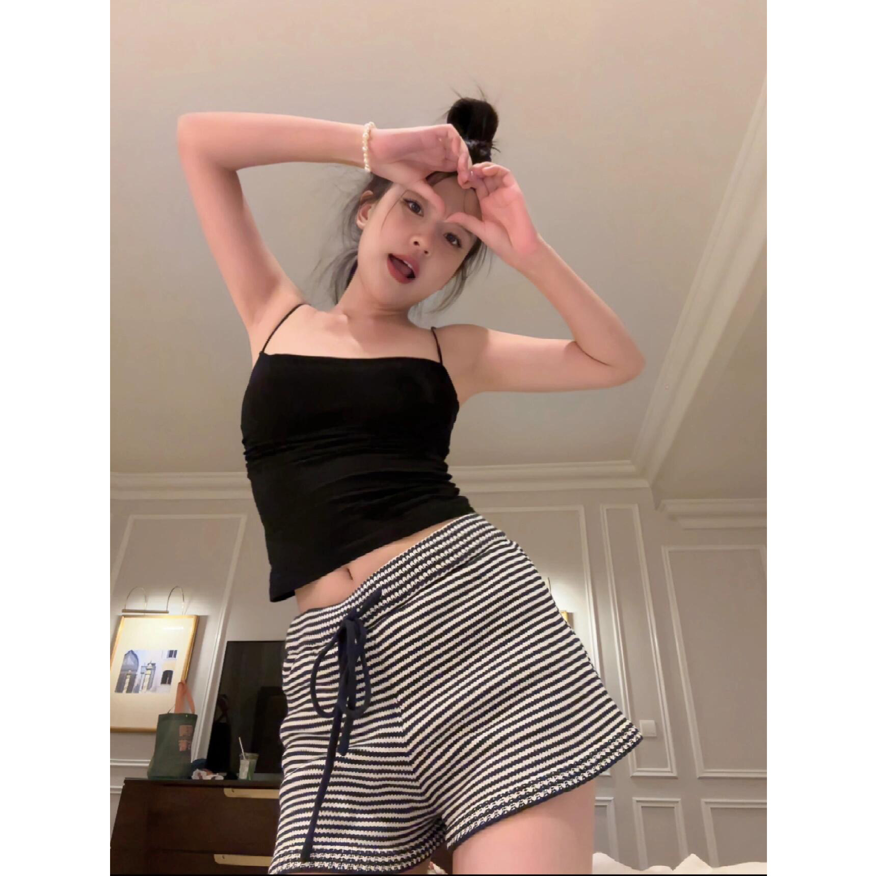 美式复古辣妹休闲运动小个子高腰松紧腰抽绳条纹针织短裤女夏季,女装/女士精品,休闲裤,淘宝优惠券,粉丝福利购,淘宝优惠卷