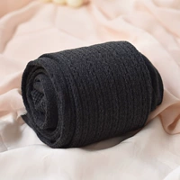 Темно -серой